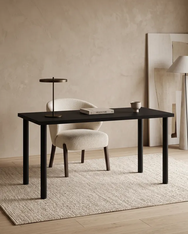 Mesa a medida negra con patas cilíndricas
